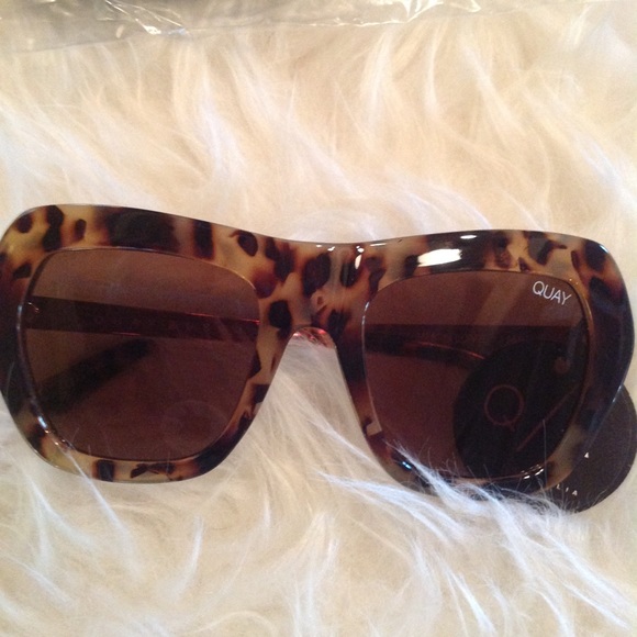 Quay Australia Accessories - Clearance SLE ❤️‍🔥❤️‍🔥1eft! READ RARE quay common love tortoise sunnies